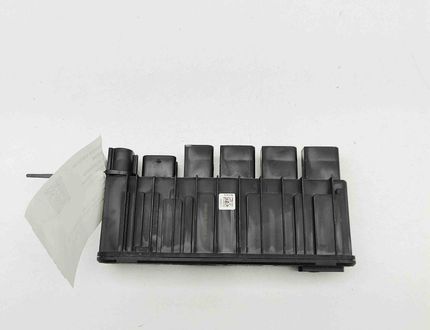 BMW 5 Series G30/G31 (2016-2023) Распределительная коробка 9470044,18576710,P00345949 32596018