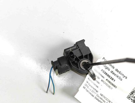 MERCEDES-BENZ C-Class W205/S205/C205 (2014-2023) Датчик удара передний правый A2139051300 32696281