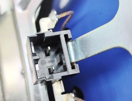 JEEP Grand Cherokee 4 generation (WK) (2004-2024) Колонка дверей передняя правая 05064358AB,26777AA 32738862