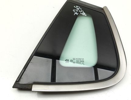 PEUGEOT 2008 1 generation (2013-2020) Aizmugurējais kreisais durvju stikls 9802557480 32994626
