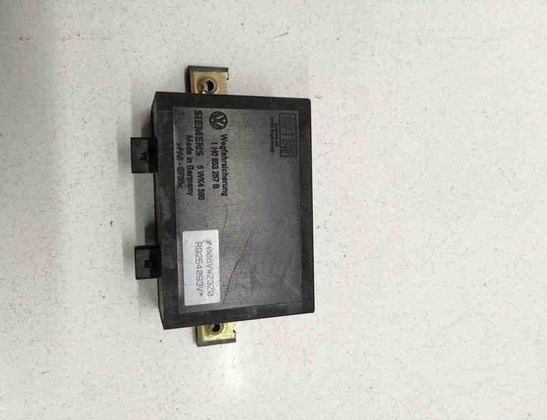 VOLKSWAGEN Passat B4 (1993-1997) Immobiliser control unit 1H0953257B 17130270