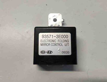 KIA Sorento 1 generation (2002-2011) Right side mirror control unit 935713E000 17130362