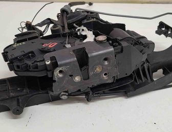 VOLVO V50 1 generation (2003-2012) Front Right Door Lock 28444985