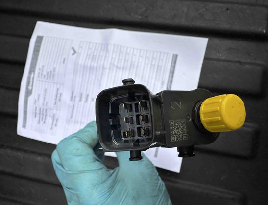 VOLVO S90 2 generation (2016-2023) Fuel Injector 31452113,05B04463 29017831