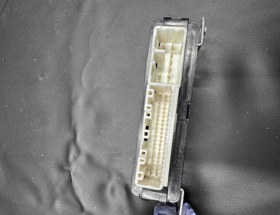 LEXUS RX 4 generation (2015-2024) Aizmugurējā vāka / bagāžnieka vadības bloks 8922248121,41481411080 29812030