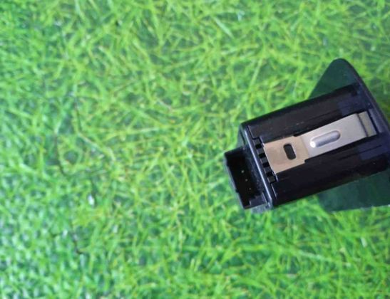 BMW 7 Series F01/F02 (2008-2015) Aizmugurējā vāka atvēršanas poga 9162645 21246526