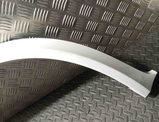 BMW X5 M E70 (2009-2013) Aizmugurējā labā spārna moldings/stiprinājums 8037294 30827022