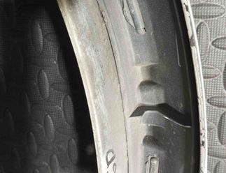 BMW X5 M E70 (2009-2013) Aizmugurējā labā spārna moldings/stiprinājums 8037294 30827022