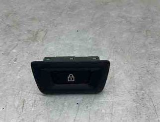 BMW 5 Series G30/G31 (2016-2023) Кнопка открывания задней крышки 9275120,MMERCA77 21620598