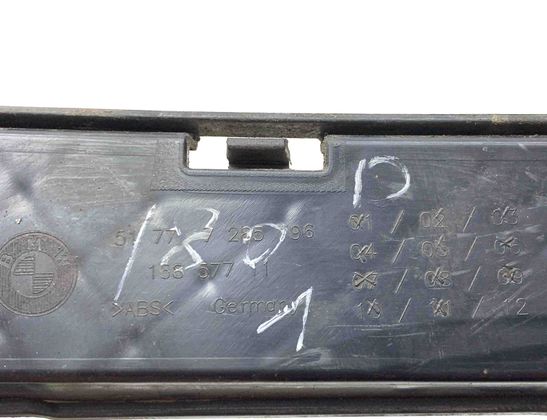 BMW 4 Series F32/F33/F36 (2013-2020) Передний правый боковой держатель юбки 7285796 31648693