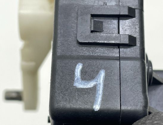 JAGUAR XJ 3 generation (X350) (2003-2009) Vārsta vadības motorīts 063700-8630 33033065