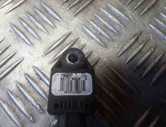 TOYOTA Corolla Verso 1 generation (2001-2009) Front Right Impact Sensor 8917302030 25458216