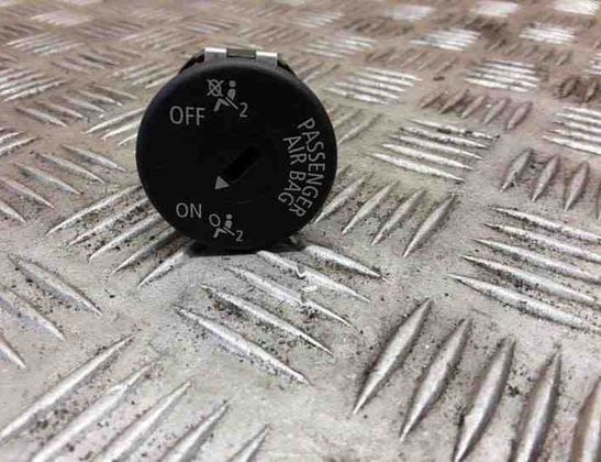 BMW 1 Series F20/F21 (2011-2020) SRS Switch 9198888 25479828