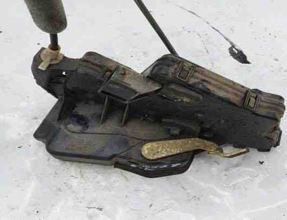 BMW 3 Series E46 (1997-2006) Aizmugurējo kreiso durvju slēdzene 25516113