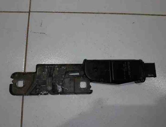 AUDI Q7 4L (2005-2015) Доводчик задней крышки 4F9827383 25561827