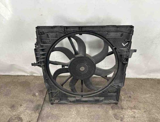 BMW X5 F15 (2013-2018) Dzinēja dzesēšanas ventilators/difuzors 7634607,A69902112,7634467,31514A 32568672