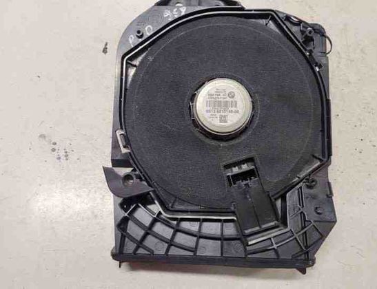 BMW 1 Series F20/F21 (2011-2020) Сабвуфер 6513921014806,430407861881 27071006