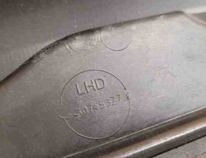 VOLVO V50 1 generation (2003-2012) Пластмасса передняя стеклоочистителей 30745377 27086937