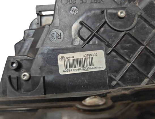 VOLVO V50 1 generation (2003-2012) Front Right Door Lock 30799302 27906099