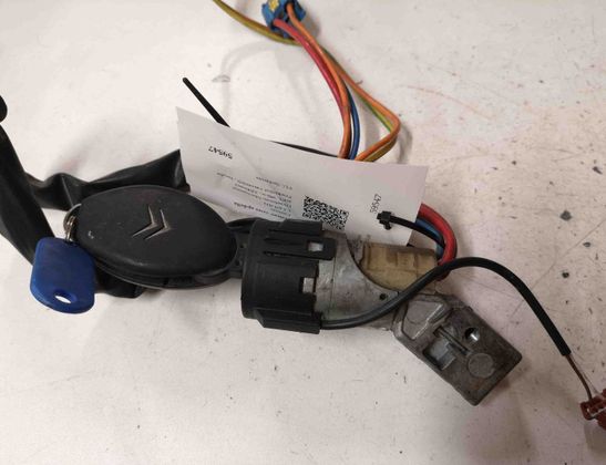 CITROËN C5 1 generation (2001-2008) Замок зажигания 9632897680 28689785