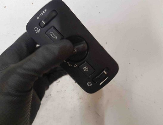 VOLVO V40 Cross Country 1 generation (2012-2020) Headlight Switch Control Unit 30739425 28741386