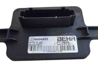 PEUGEOT 5008 1 generation (2009-2016) Blower fan relay P7708004 31613602