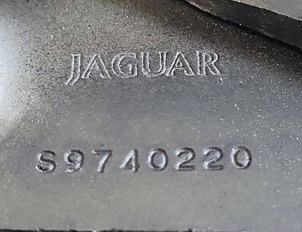JAGUAR XF 1 generation  (2011-2016) Priekšējā labā dzinēja pārsega eņģe S9740220 32931343