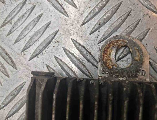 VOLKSWAGEN Passat B7 (2010-2015) Degvielas dzesētājs (radiators) 3C0203491E 30530435