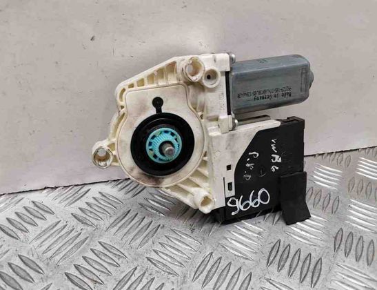 VOLKSWAGEN Passat B7 (2010-2015) Front Left Door Window Regulator Motor 1K0959793G 30532475