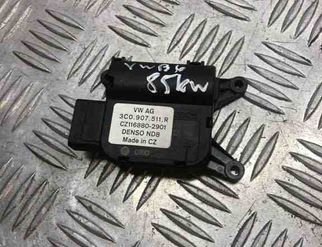 VOLKSWAGEN Passat B6 (2005-2010) Interior Heater Flap Motor Actuator 3C0907511R 30545337