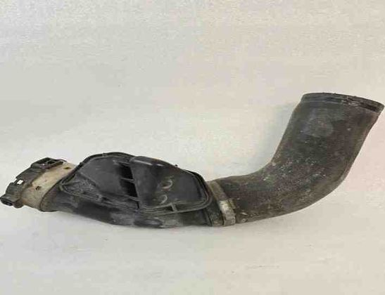 VOLVO S60 2 generation (2010-2020) шланг радиатора интеркулера 31422061 27438890