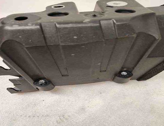 VOLVO XC60 2 generation (2017-2024) Battery Pad 31652062 27439641