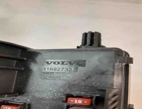 VOLVO XC90 2 generation (2014-2024) Fuse box 31682732 27446872
