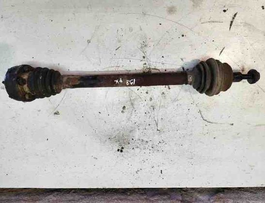 AUDI 80 B3 (1986-1992) Полуось передний левый 27173826