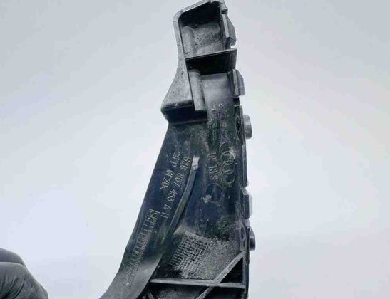 AUDI TT 8J (2006-2014) Aizmugurējā labā bampera stiprinājums 8J0807453A 32735105