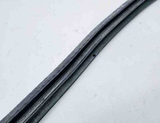 AUDI TT 8J (2006-2014) Gumijas motora nodalījumā 8J0823731B 32735548