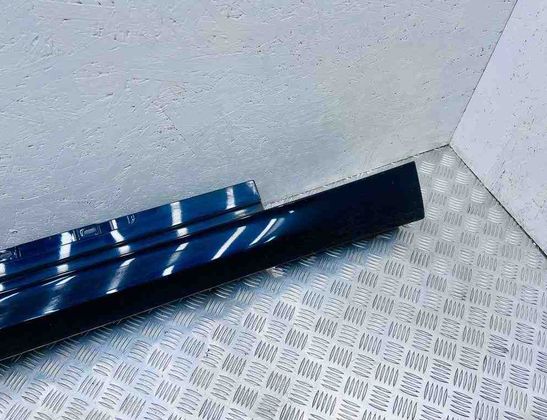 BMW 6 Series F06/F12/F13 (2010-2018) Наружний пластиковый порог правый 15857711 32735569
