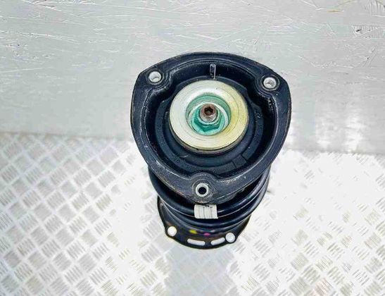 VOLKSWAGEN Passat B7 (2010-2015) Priekšējais labais amortizators 3Q0413031BN,W48MZFN398N,824904010024 32736589