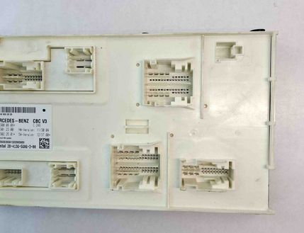 MERCEDES-BENZ CLA-Class C117 (2013-2016) Fuse Box A2469000808,A1179012300,A2469022501 31427397