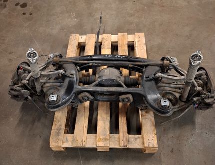 MERCEDES-BENZ E-Class W212/S212/C207/A207 (2009-2016) Aizmugurējais tilts A2073509702,A2073500914,A2043501810 33022680