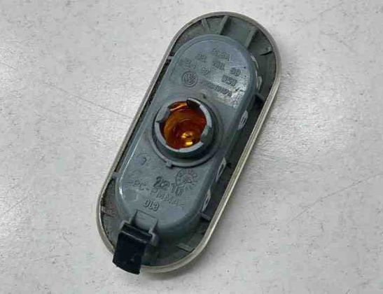 VOLKSWAGEN Transporter T5 (2003-2015) Priekšējā labā spārna pagrieziena signāls 7H0949117A,0215660 27251824