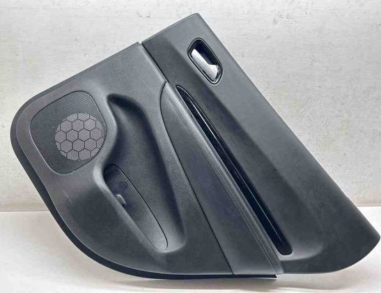 DODGE Durango 3 generation (2010-2024) Обшивка задней правой двери 6XF177A8AB,1TE80TRM,62662,1TA86TRMA,1GS80TRM 32689616