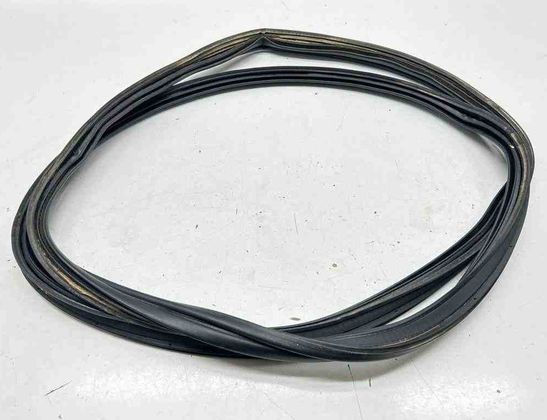 DODGE Durango 3 generation (2010-2024) Резиновый уплотнитель крышки багажника 32693627