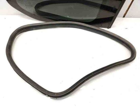 KIA Carnival 3 generation (2014-2021) Aizmugurējais labais durvju stikls 43R000386 20758845