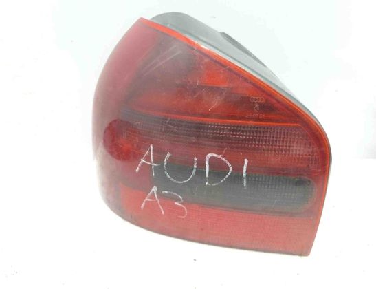 AUDI A3 8L (1996-2003) Rear Left Taillight 8L0945095B 29134699
