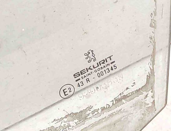 PEUGEOT 607 1 generation (2000-2008) Front Left Door Glass 43R001345 30797085