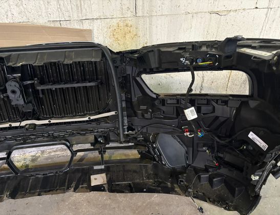 BMW X7 G07 (2018-2024) Priekšējais bamperis 33008819