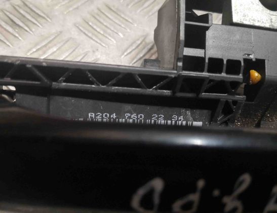 MERCEDES-BENZ C-Class W204/S204/C204 (2004-2015) Priekšējo labo durvju ārējais rokturis 2047602234,A2047602234 28209039