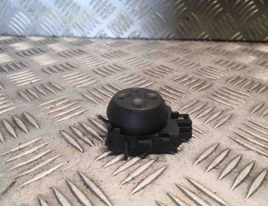 MERCEDES-BENZ E-Class W213/S213/C238/A238 (2016-2024) Кнопки управления правым сиденьем 2059057803,A2059057803 32060749