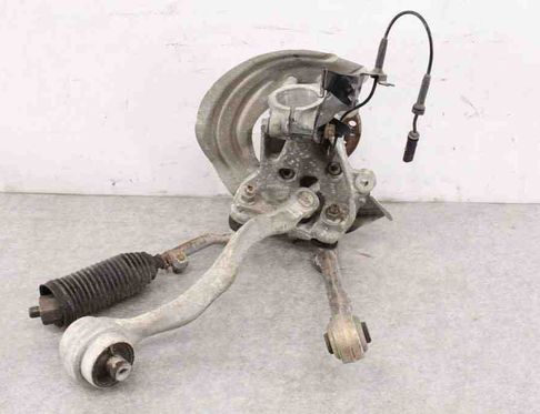 BMW 4 Series F32/F33/F36 (2013-2020) Front Right Wheel Hub 6799098 30968960